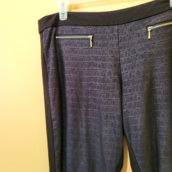 Linea Domani Reptile Print Pants - Picture 2 of 7